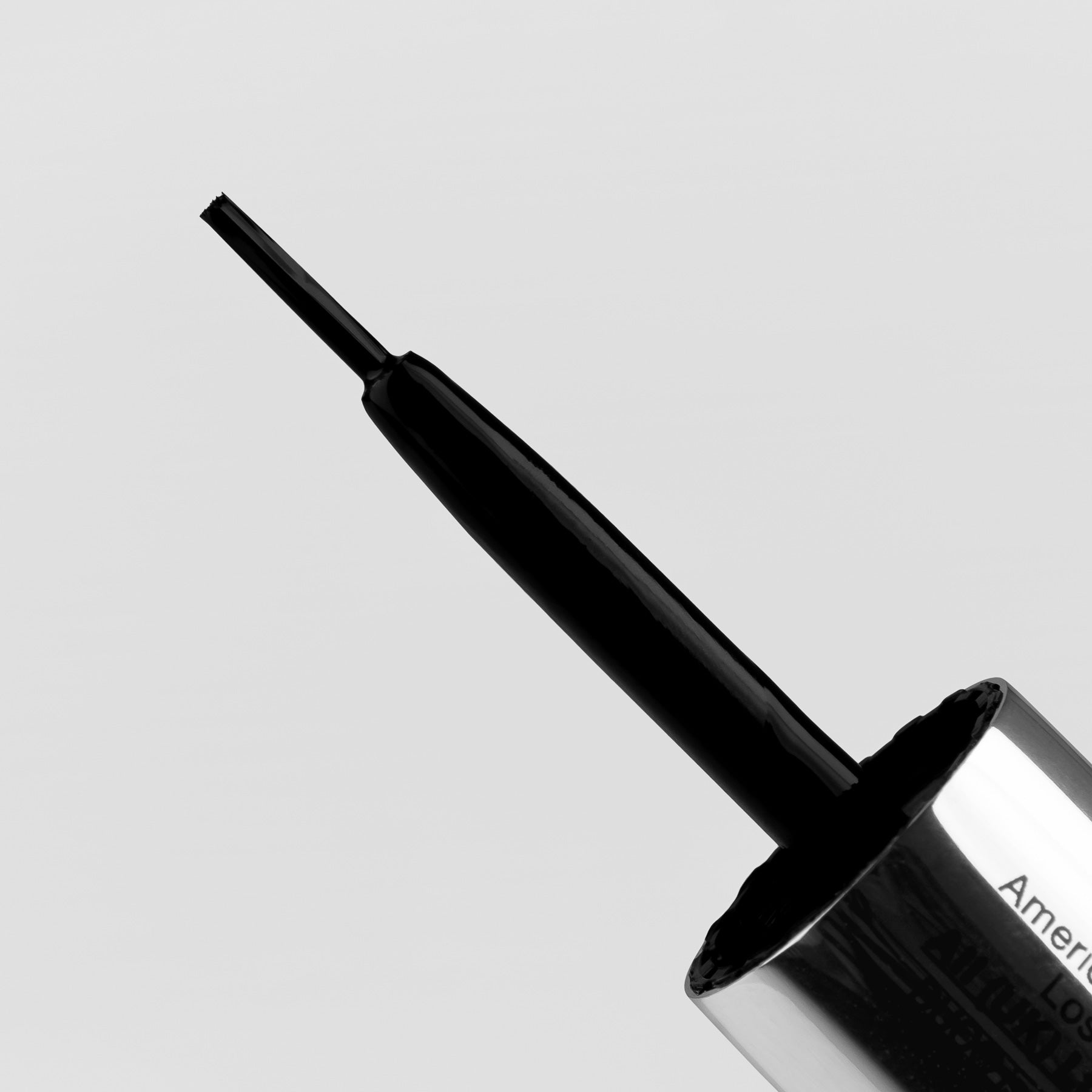 Duo 2-in-1 Brush On Adhesive clear & dark