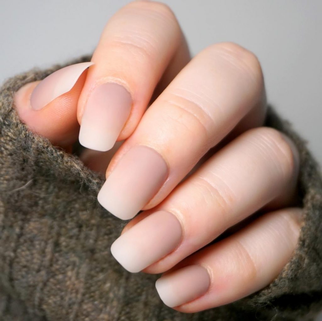 ARDELL Nail Addict Subtle French.